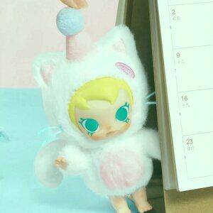 Baby Molly Pocket Friends- PET MY HEAD - NEW Sealed Box US Seller POP MART